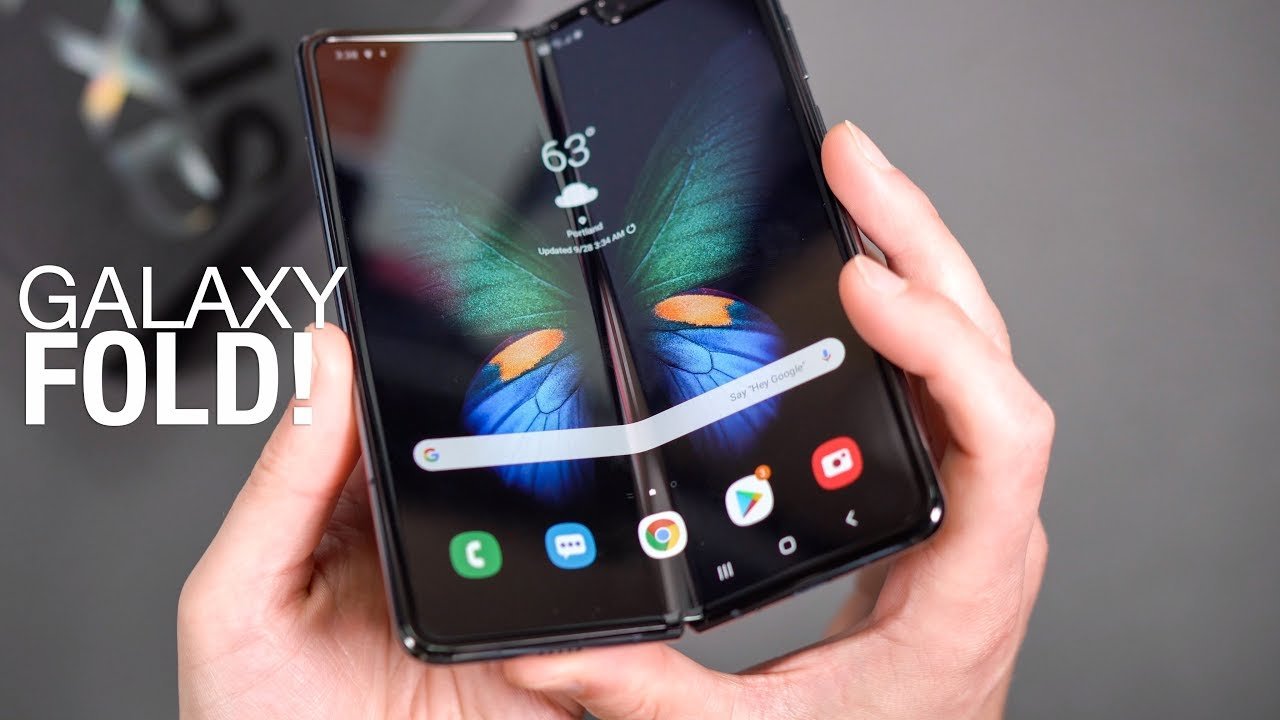 GALAXY FOLD Unboxing and First Look!